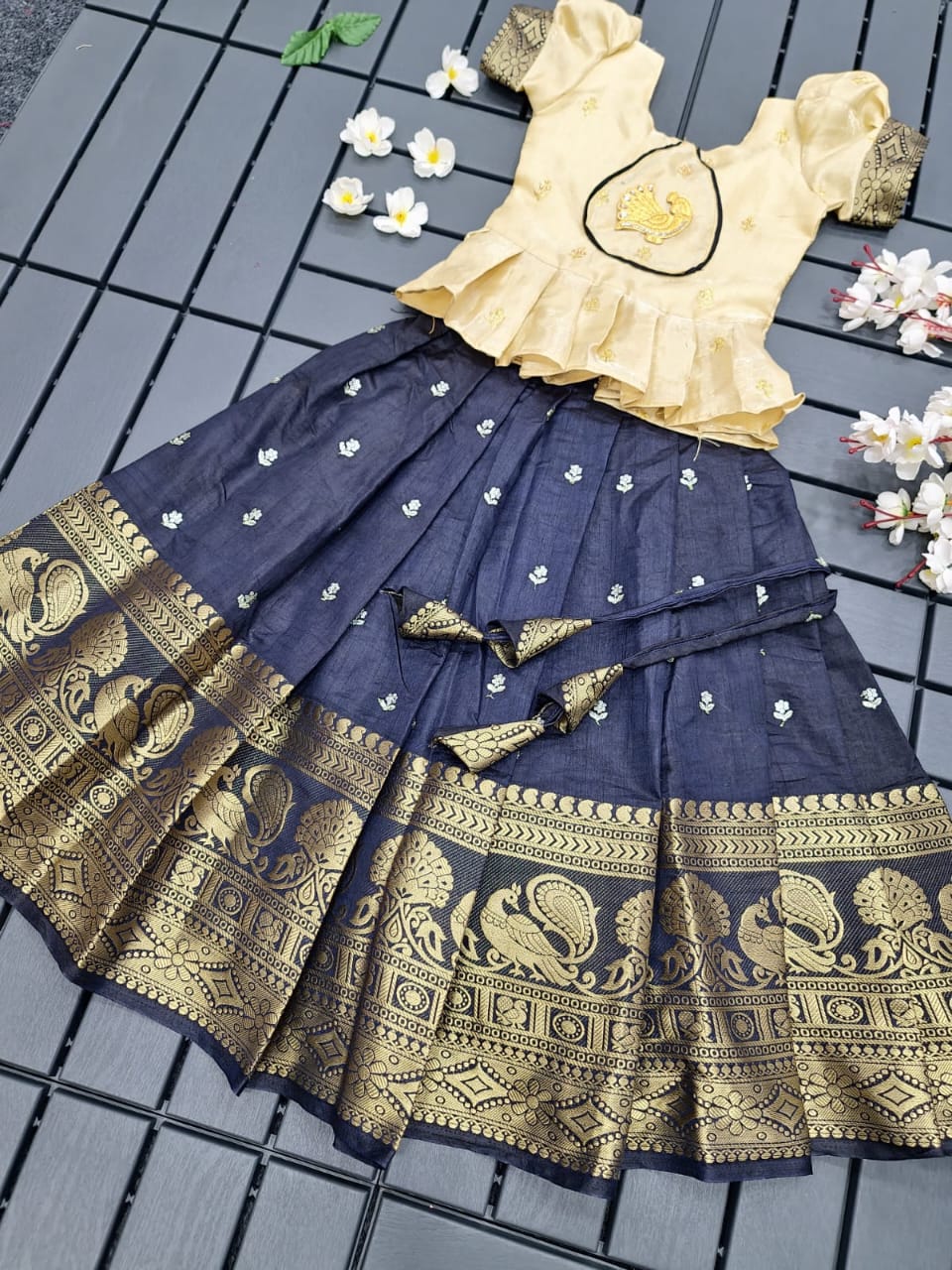 kids lehenga choli