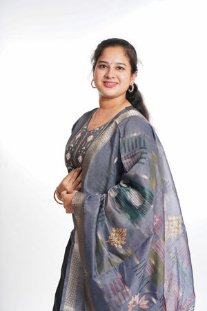 vastralyn kurti sets