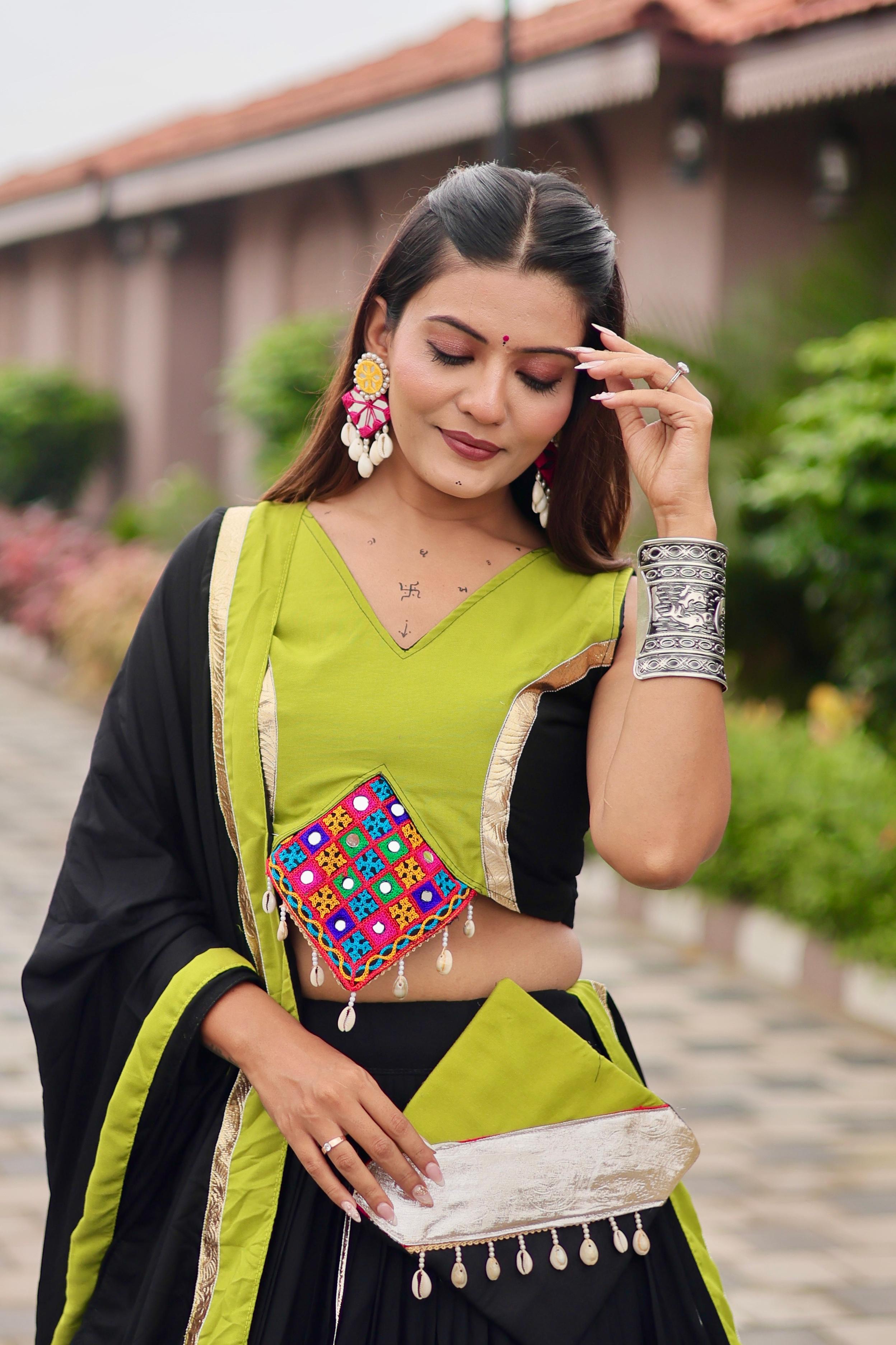 Gamthi work choli with kodi lace – close-up