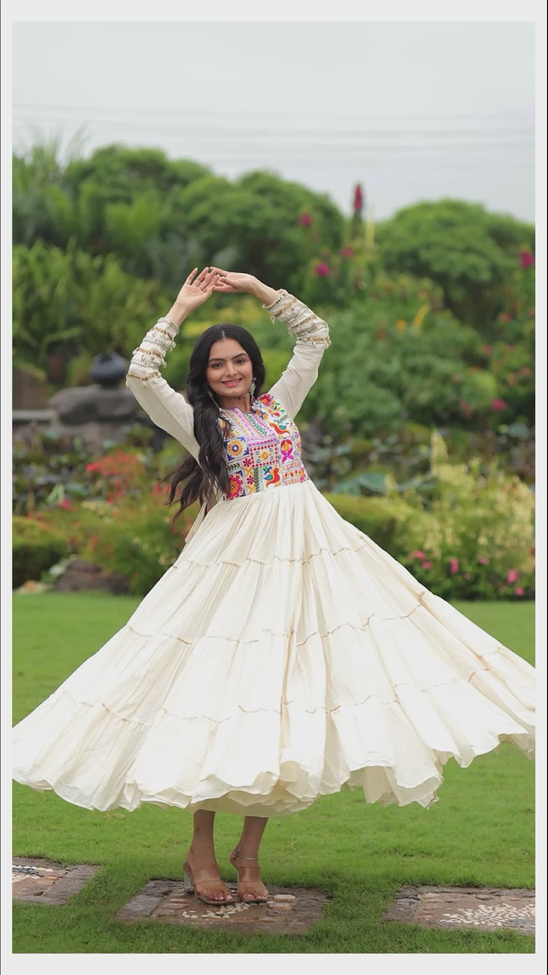 vastral;yn gown collection