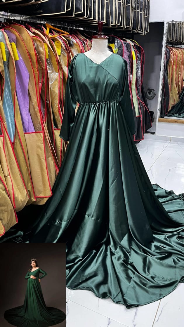 Maternity photoshoot gown