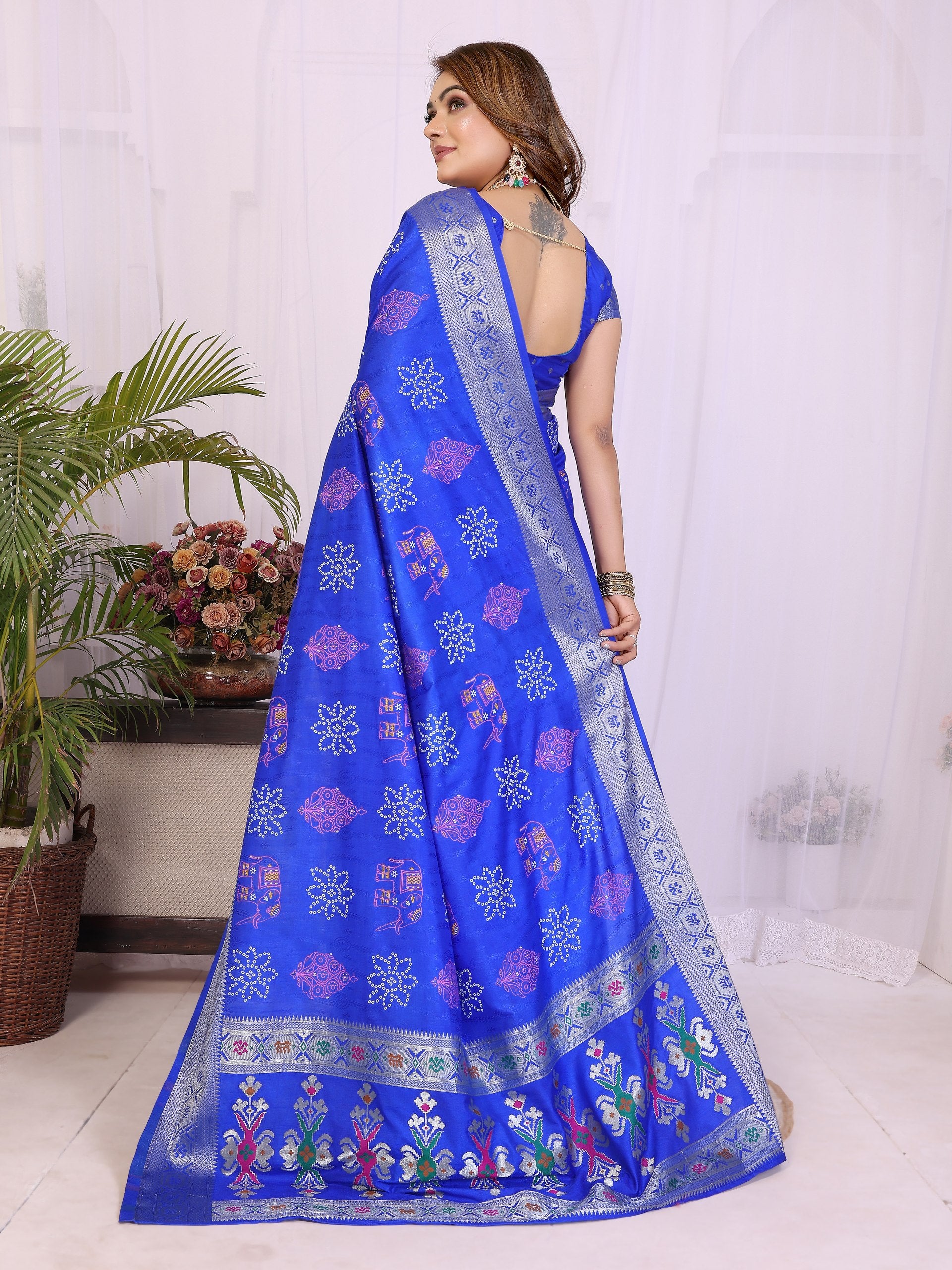 Soft Dola Silk Saree With Rich Weaving Pallu