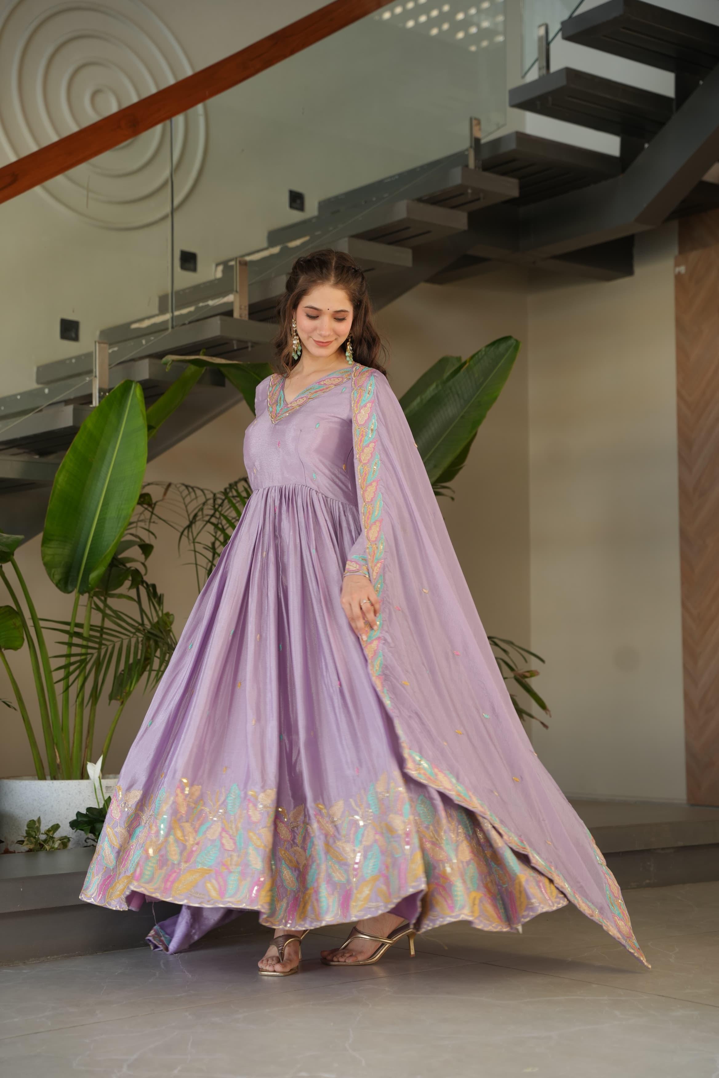 Offwhite lavender gown set