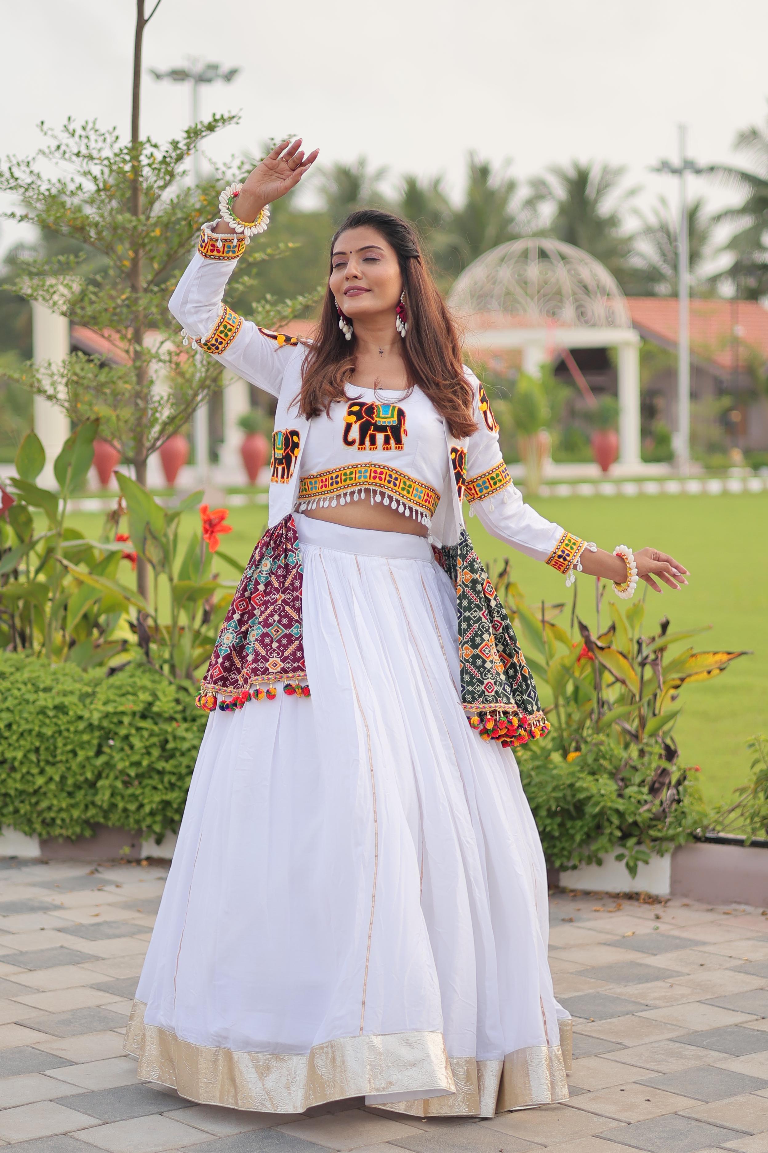 Pure cotton white lehenga set with Gamthi work

