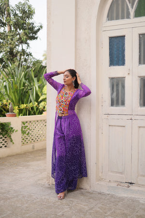 Women’s ethnic wear with Bandhani and embroidery

