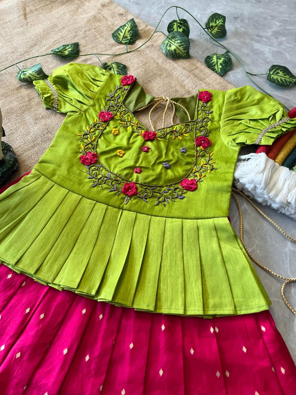 girls ethnic lehenga outfit