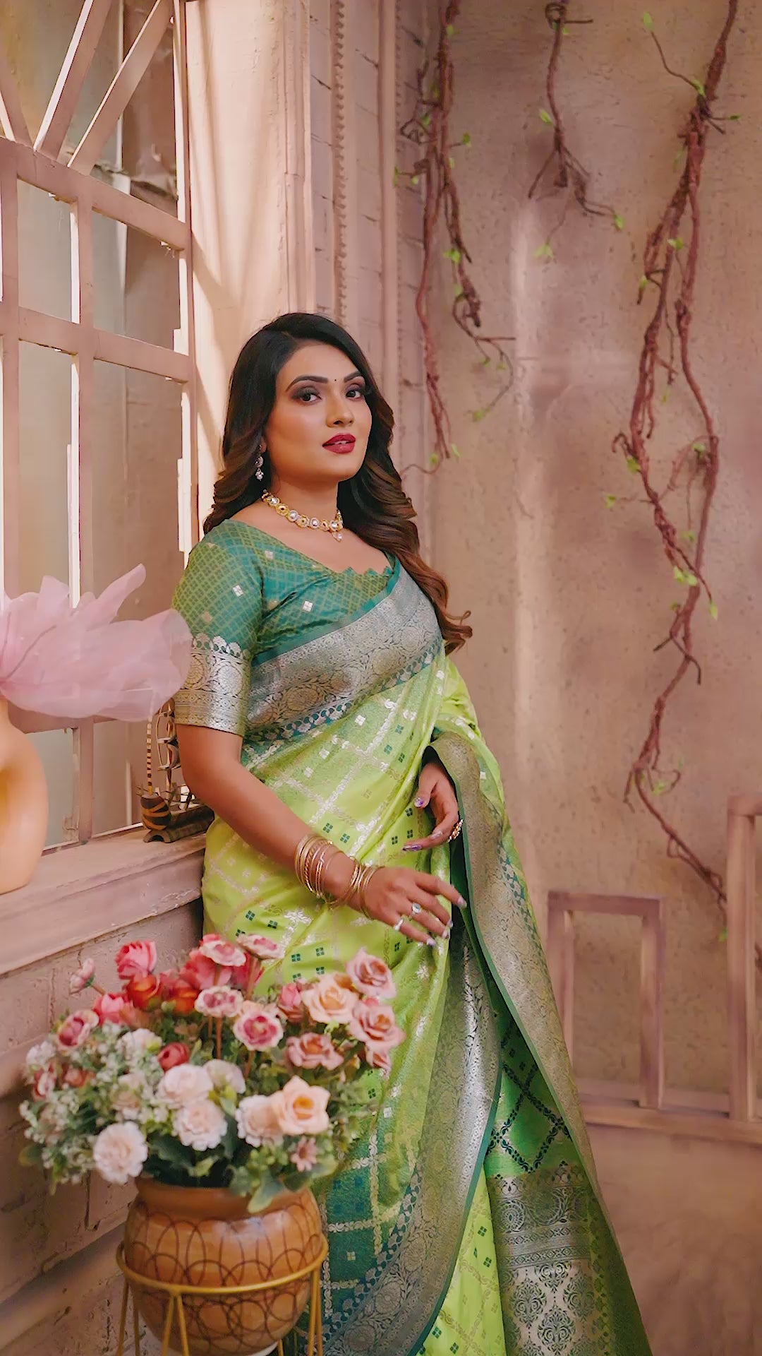 vastralyn saree