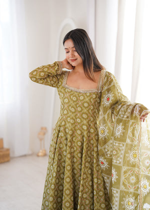 Ready to wear printed gown for women