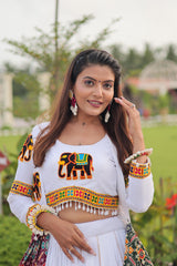 White choli with Kodi lace design

