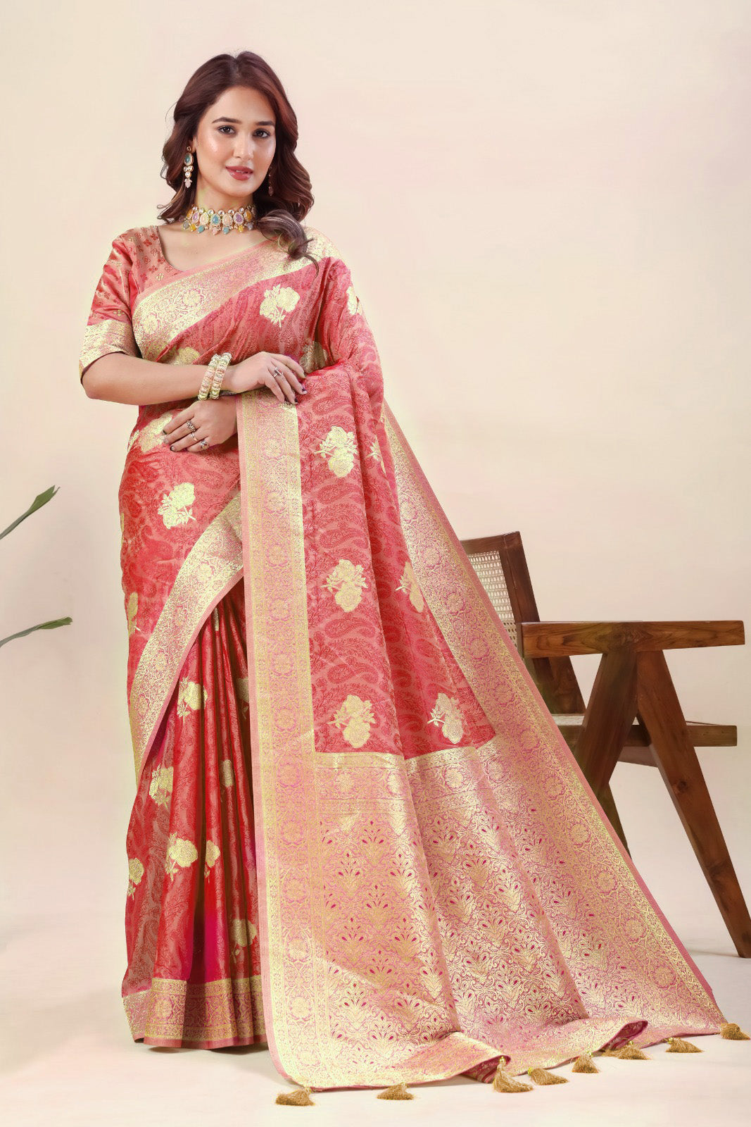 Red colou Lightweight Banarasi saree online India