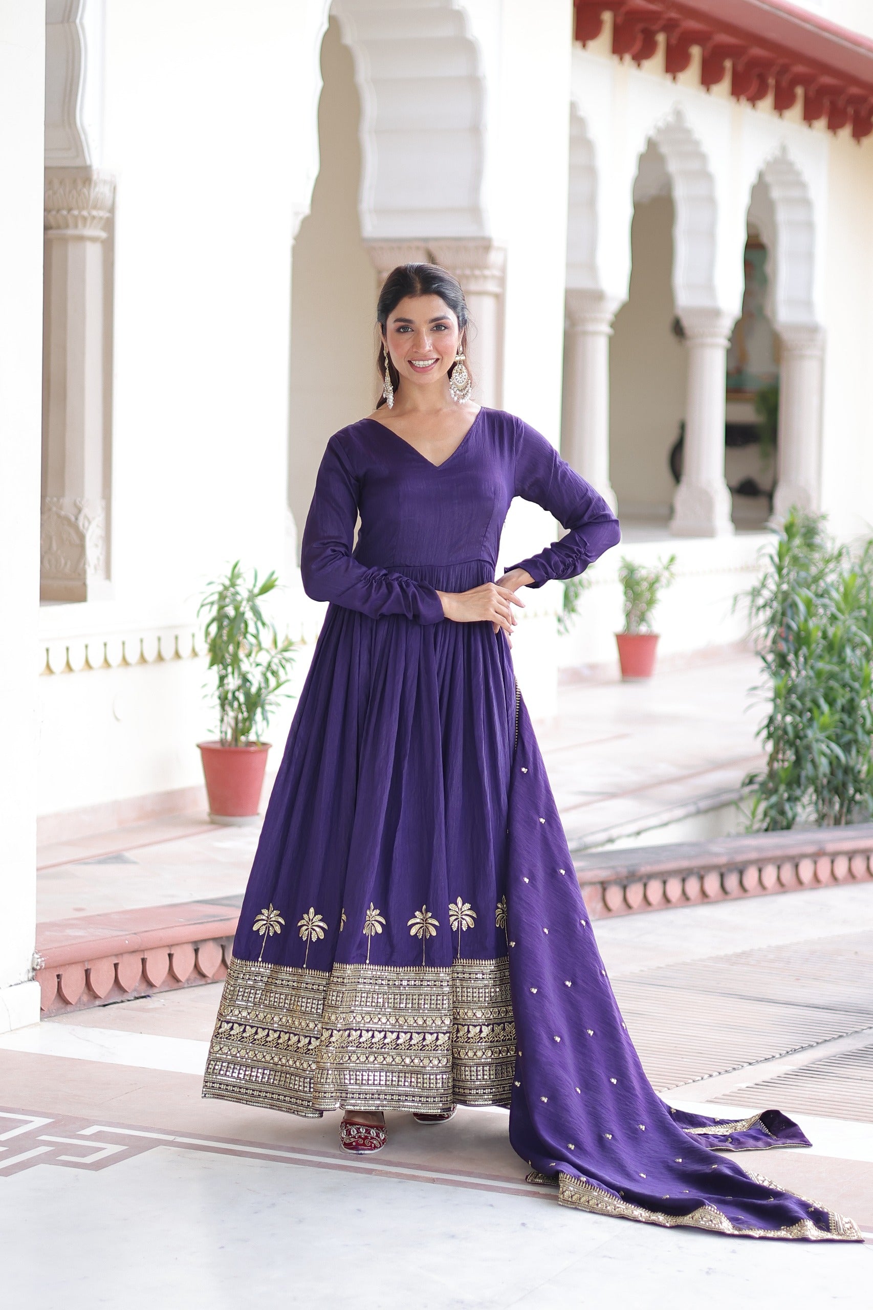 Elegant wedding gown for women