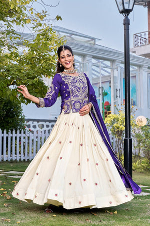 This elegant lehenga choli set combines modern style with traditional embroidery for a stunning ethnic look.