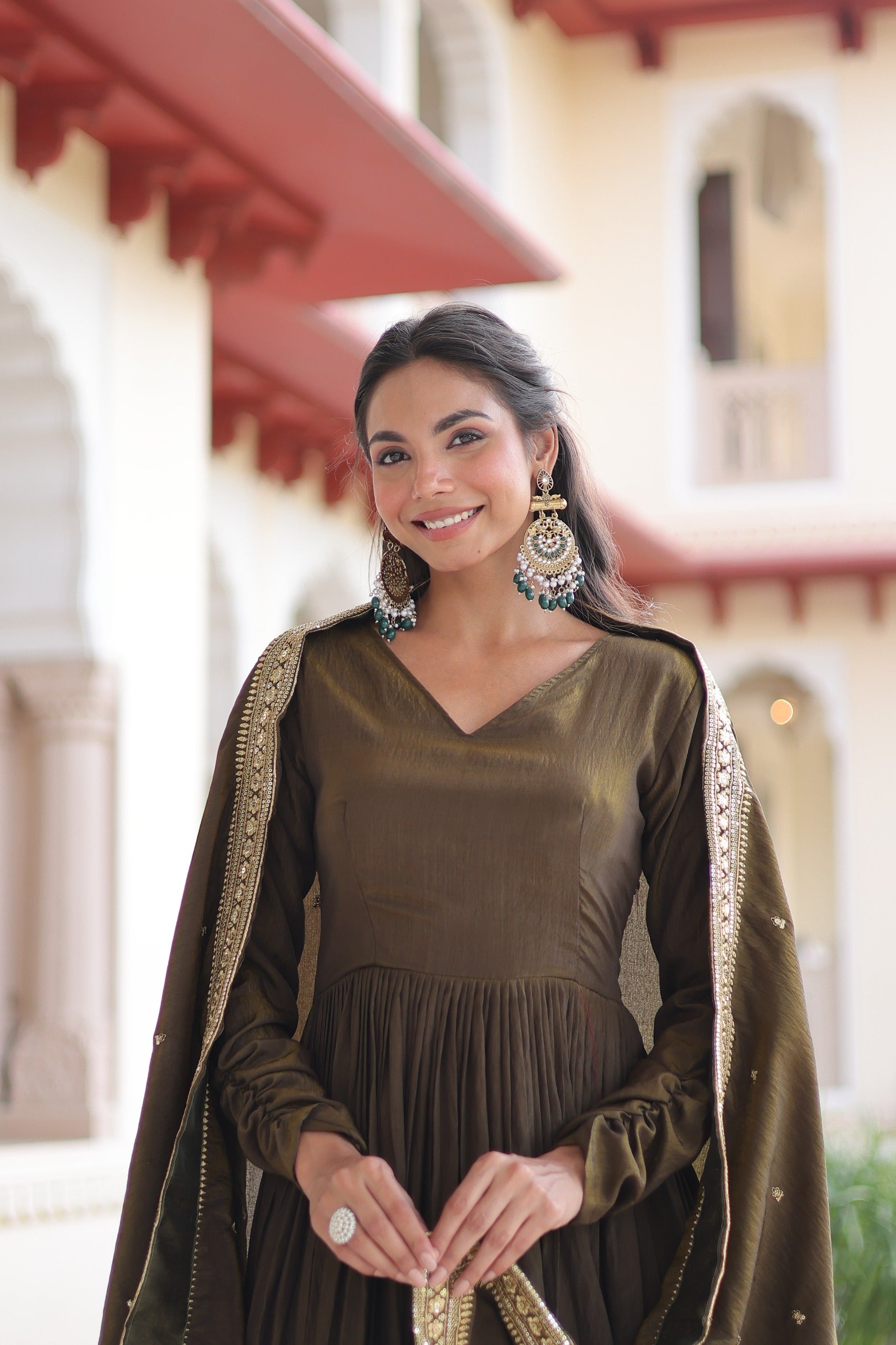 Elegant wedding gown for women